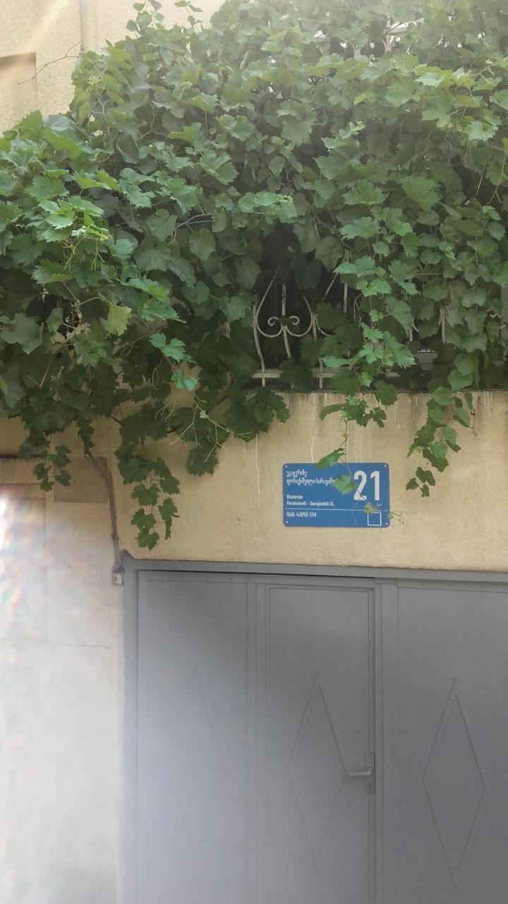 Домик У Реки Куры Tbilisi Esterno foto