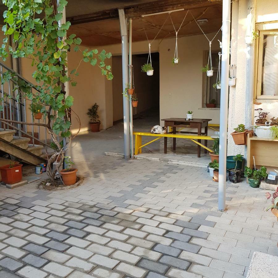 Домик У Реки Куры Tbilisi Esterno foto